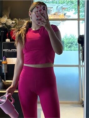 ALO Yoga Magenta Crush Workout Leggings - Size Small